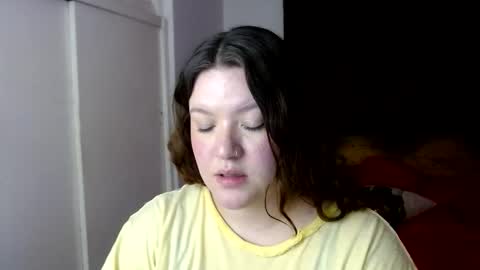 Snapshot of ramona15 chatting on May 23, 2026, 1:22 am Ramona online show from May 23, 2026, 1:22 am