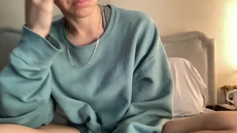 RamonaJ online show from December 4, 2024, 5:11 pm