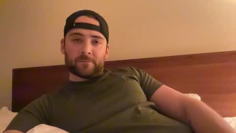 Snapshot of randomdude5950 chatting on January 10, 2025, 2:14 am randomdude5950 online show from January 10, 2025, 2:14 am