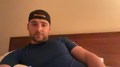 Snapshot of randomdude5950 chatting on March 27, 2026, 2:06 am randomdude5950 online show from March 27, 2026, 2:06 am