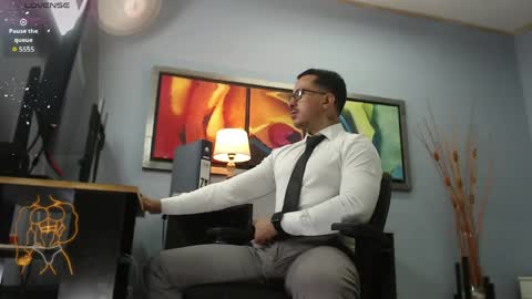 randylukehot online show from April 8, 2026, 7:25 pm