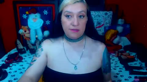 Snapshot of randymaturex01 chatting on December 29, 2024, 11:39 pm Sonia online show from December 29, 2024, 11:39 pm