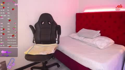  Rapunzell  online show from March 11, 2025, 5:02 pm