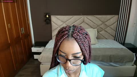 Snapshot of raqueljones_ chatting on January 7, 2025, 11:58 am Raquel online show from January 7, 2025, 11:58 am