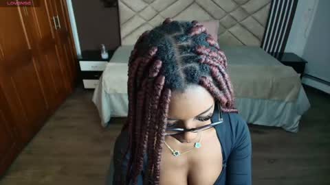 Snapshot of raqueljones_ chatting on March 7, 2025, 11:40 am Raquel online show from March 7, 2025, 11:40 am