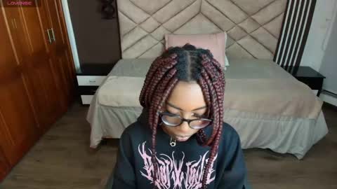 Snapshot of raqueljones_ chatting on March 11, 2025, 11:33 am Raquel online show from March 11, 2025, 11:33 am