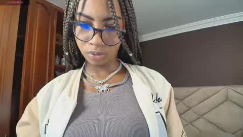 Snapshot of raqueljones_ chatting on September 14, 2025, 11:31 am Raquel online show from September 14, 2025, 11:31 am