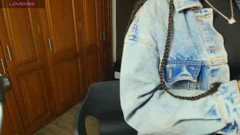 Snapshot of raqueljones_ chatting on October 10, 2025, 11:53 am Raquel online show from October 10, 2025, 11:53 am
