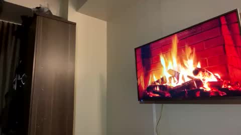 raven354 online show from January 2, 2025, 4:13 pm