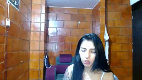 Snapshot of raven__purple chatting on January 29, 2025, 5:09 am raven__purple online show from January 29, 2025, 5:09 am