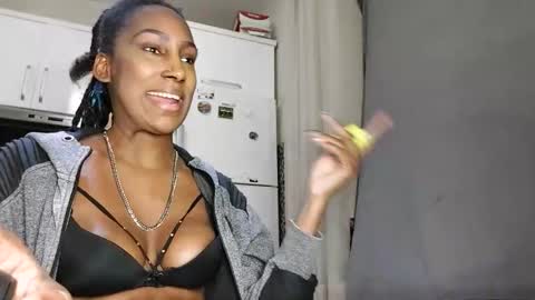 ravenbby online show from April 17, 2026, 8:34 pm