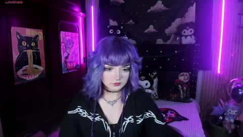 Snapshot of ravencollen chatting on May 6, 2026, 8:47 pm ravencollen online show from May 6, 2026, 8:47 pm