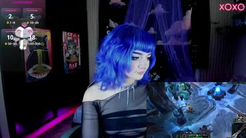 Snapshot of ravencollen chatting on May 29, 2026, 8:29 pm ravencollen online show from May 29, 2026, 8:29 pm
