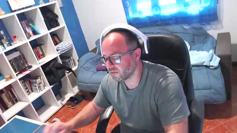 ravingr3d3 online show from April 8, 2026, 1:00 pm