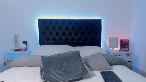 Ray online show from December 16, 2025, 11:54 pm