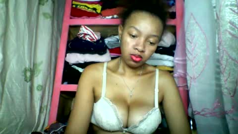Snapshot of rayana_69 chatting on June 15, 2026, 8:49 am rayana_69 online show from June 15, 2026, 8:49 am