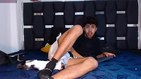 Snapshot of raydevil_ chatting on February 18, 2025, 3:10 am Rayn online show from February 18, 2025, 3:10 am