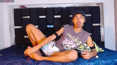 Snapshot of raydevil_ chatting on February 18, 2025, 5:31 pm Rayn online show from February 18, 2025, 5:31 pm