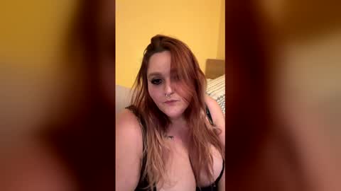 Snapshot of rayne42069 chatting on May 3, 2026, 1:00 am Rayne online show from May 3, 2026, 1:00 am