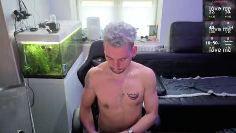 Rayzel online show from February 6, 2026, 2:42 pm