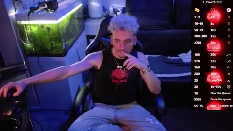 Rayzel online show from February 15, 2026, 9:44 pm