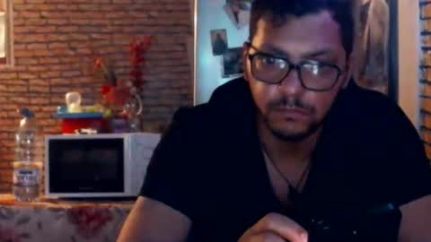 real_coupl3 online show from May 19, 2026, 3:46 am