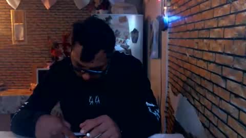 real_coupl3 online show from May 24, 2026, 4:06 am