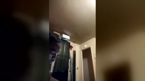 Snapshot of reallife1993 chatting on February 5, 2026, 2:05 am reallife1993 online show from February 5, 2026, 2:05 am