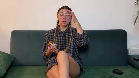 Snapshot of reallove_x chatting on February 10, 2026, 7:18 pm Leo Luna online show from February 10, 2026, 7:18 pm