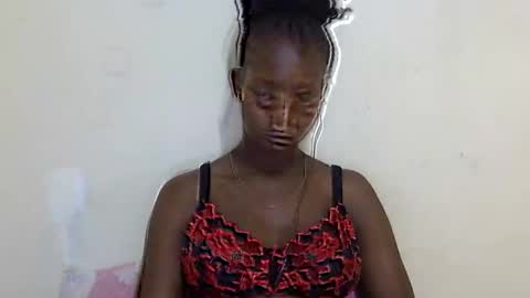 queen online show from March 10, 2025, 7:10 am