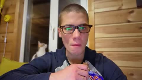 AliceEve online show from February 25, 2026, 2:32 am