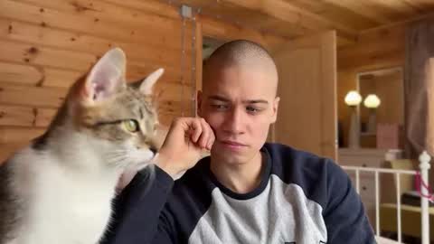 AliceEve online show from March 4, 2026, 8:42 am