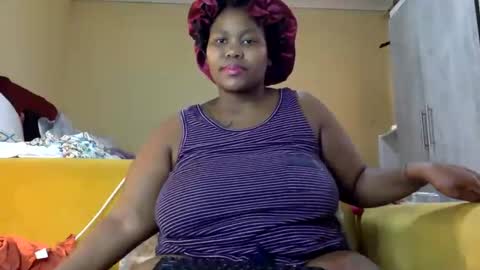 Snapshot of realsweetheart chatting on January 24, 2025, 12:20 pm REAL1SWEETHEART online show from January 24, 2025, 12:20 pm