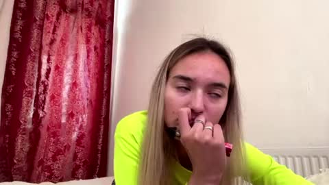 Risa online show from June 28, 2026, 3:18 pm