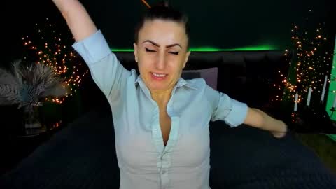 Snapshot of rebecca_diamonds chatting on January 19, 2026, 6:39 am rebecca_diamonds online show from January 19, 2026, 6:39 am