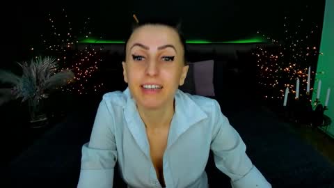 Snapshot of rebecca_diamonds chatting on February 2, 2026, 6:45 am rebecca_diamonds online show from February 2, 2026, 6:45 am