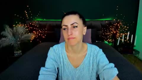 Snapshot of rebecca_diamonds chatting on February 24, 2026, 6:44 am rebecca_diamonds online show from February 24, 2026, 6:44 am