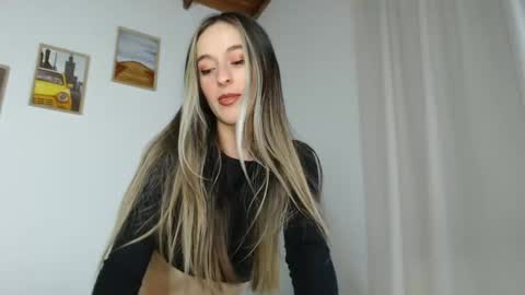 Snapshot of rebecca_johonsonn chatting on February 14, 2025, 1:23 am Becca Johnsoon online show from February 14, 2025, 1:23 am