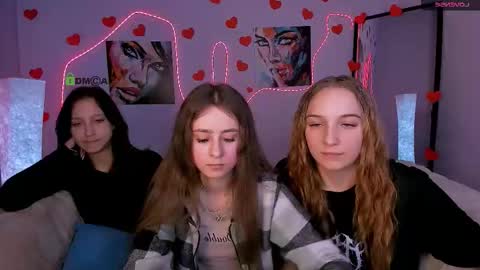 rebecca_smile_ online show from February 12, 2026, 8:15 pm