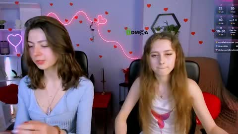 rebecca_smile_ online show from April 4, 2026, 7:11 pm