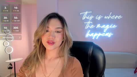 Rebe online show from October 1, 2025, 7:20 pm