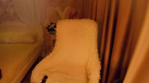 Snapshot of rebekkacharm chatting on December 17, 2024, 7:37 pm rebekkacharm online show from December 17, 2024, 7:37 pm