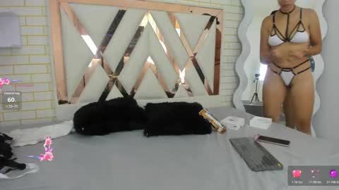 Snapshot of red_angell_ chatting on May 25, 2026, 7:20 pm ANGELLY online show from May 25, 2026, 7:20 pm