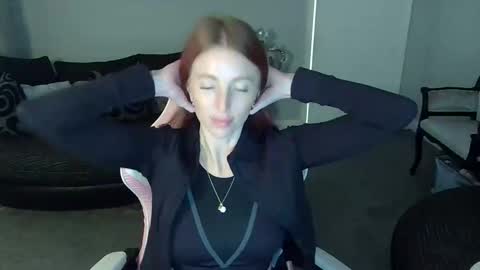 Red -  online show from February 9, 2026, 3:27 pm