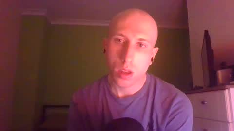 red_star_96 online show from February 22, 2025, 2:39 am