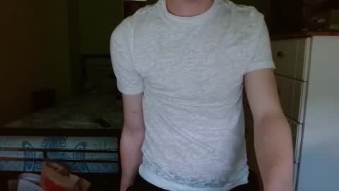 red_star_96 online show from April 12, 2026, 4:56 pm