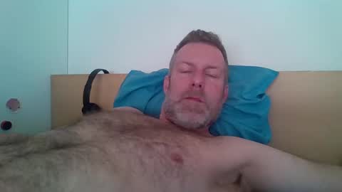 Snapshot of redandbluecloud chatting on March 7, 2025, 6:35 am Red online show from March 7, 2025, 6:35 am