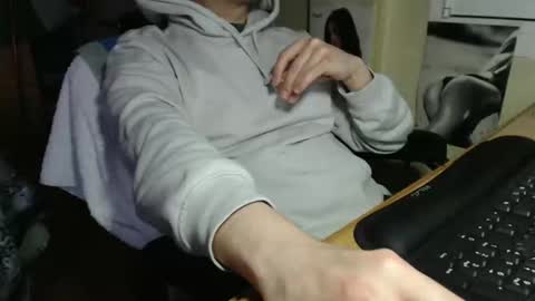 Snapshot of redblood_75 chatting on March 1, 2026, 4:53 pm Red online show from March 1, 2026, 4:53 pm