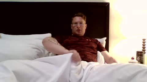 Snapshot of redbwc96 chatting on July 17, 2026, 7:04 am redbwc96 online show from July 17, 2026, 7:04 am