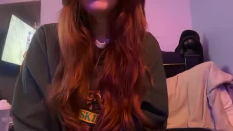 Snapshot of redheadandbigpeenar chatting on February 27, 2026, 12:32 am Redhead and BigPeenar online show from February 27, 2026, 12:32 am